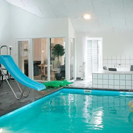 Сasa de vacaciones Oksby Sleeps 24 Pool Wifi Blåvand