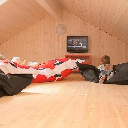 Сasa de vacaciones Oksby Sleeps 24 Pool Wifi Blåvand