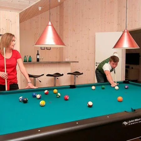Сasa de vacaciones Oksby Sleeps 24 Pool Wifi Blåvand
