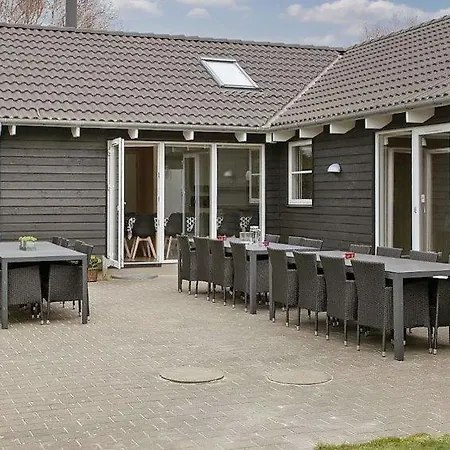 Oksby Sleeps 24 Pool Wifi Blåvand