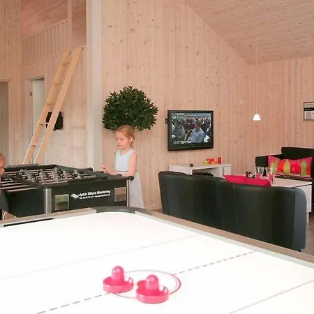 Сasa de vacaciones Oksby Sleeps 24 Pool Wifi